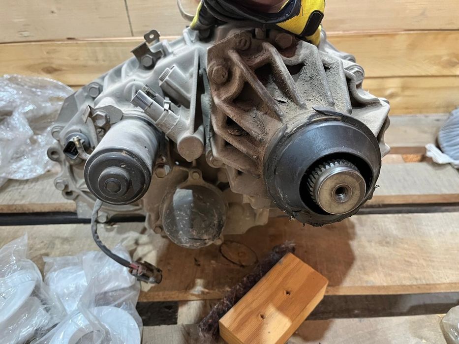 Продам раздатку и рулевую рейку