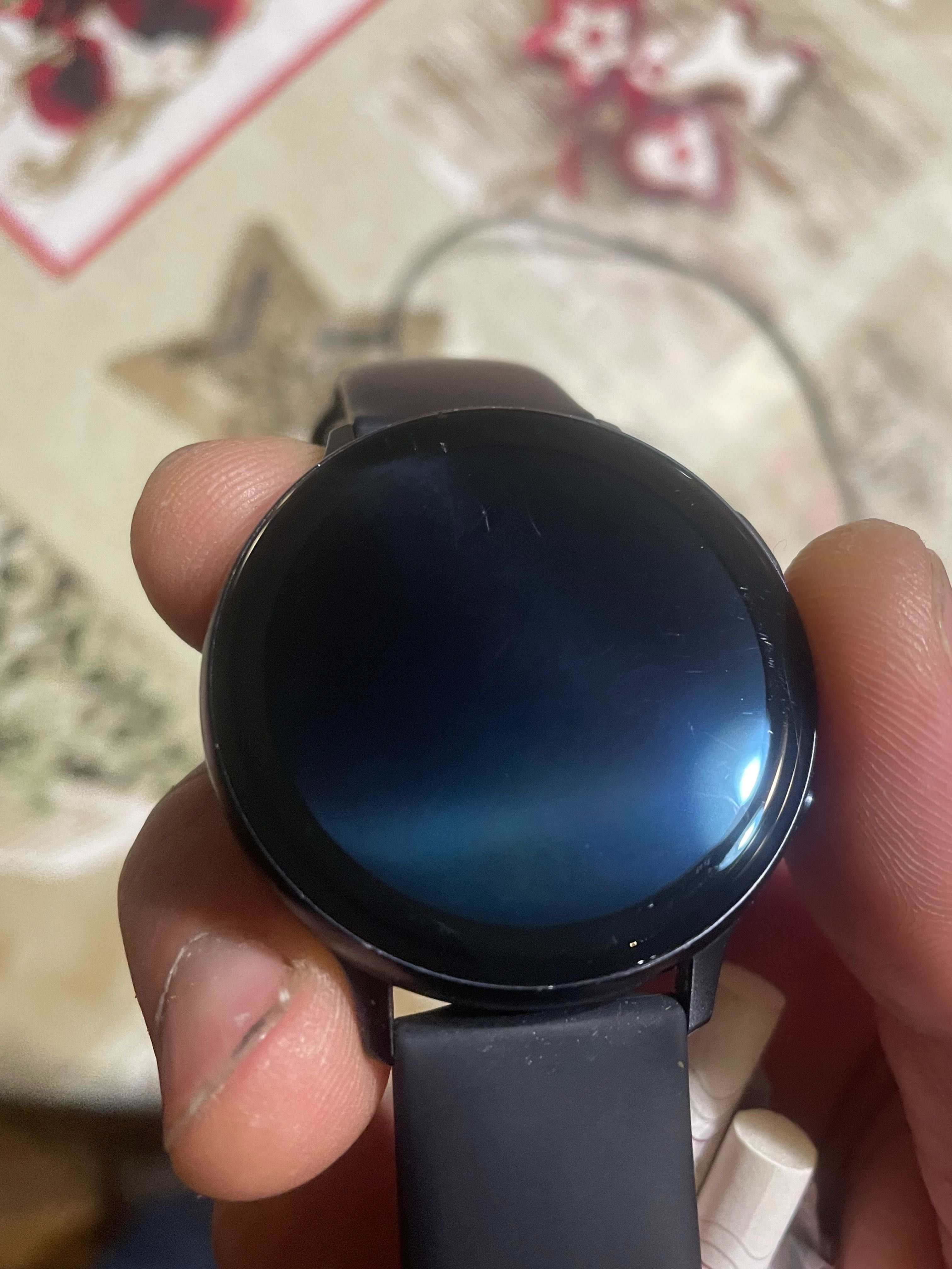 Samsung Galaxy watch model SM-R820