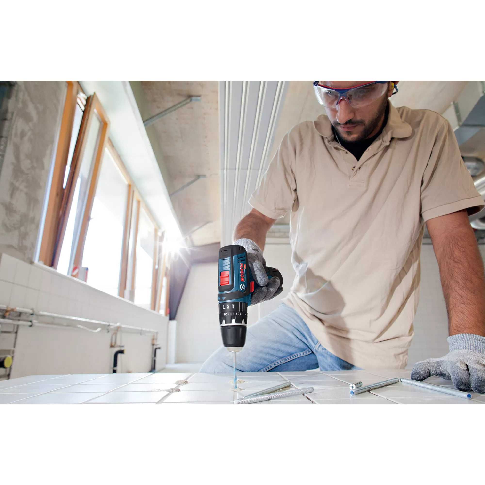 Акумулаторен винтоверт BOSCH GSR 12V-15 Professional комплект
