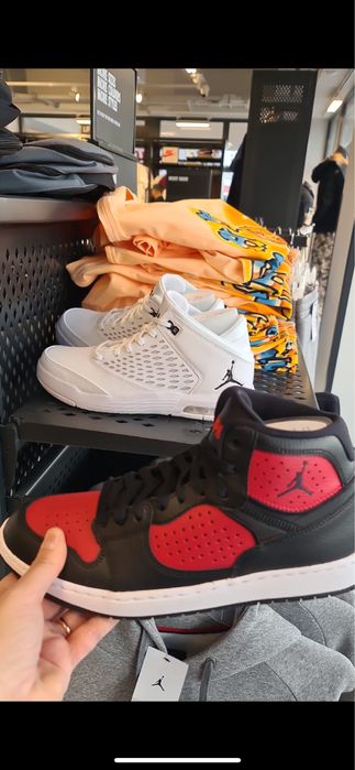 Adidasi jordan jumpman