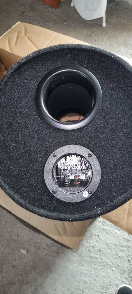 Subwoofer +stație JBL Achiziționate de NOI