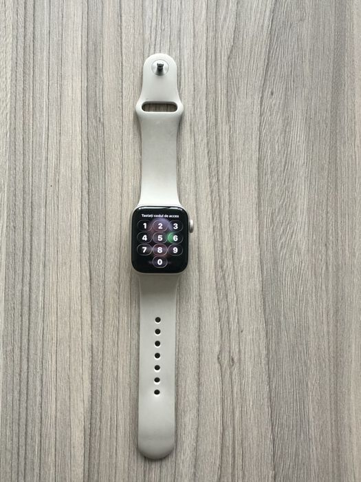 Apple Watch SE 2024, GPS, 40mm – Starlight