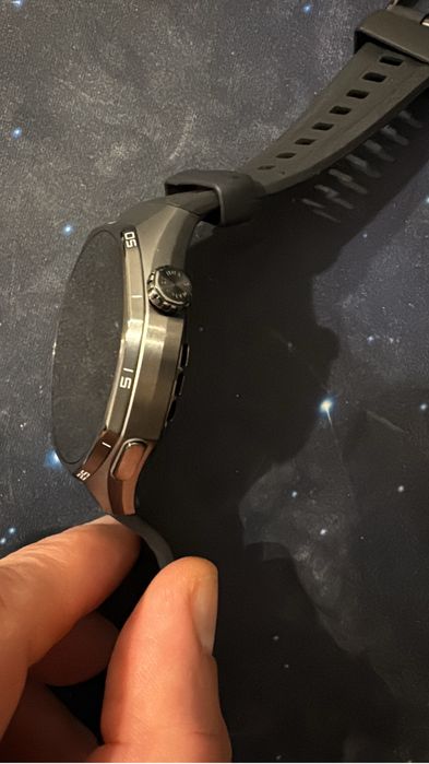 Smartwatch Huawei gt 6 pro.