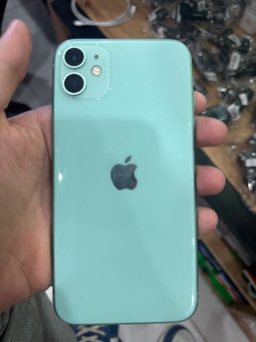 Айфон 11 с гарантии