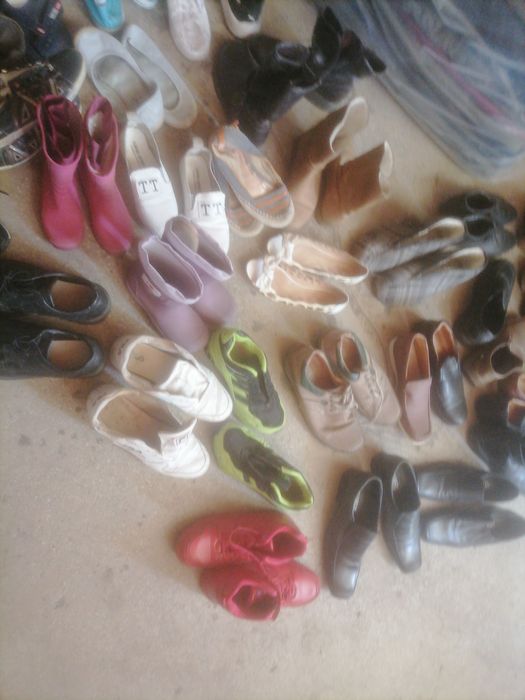 Stoc marfa Second-hand îmbrăcăminte și încălțăminte (bărbătească XXL)