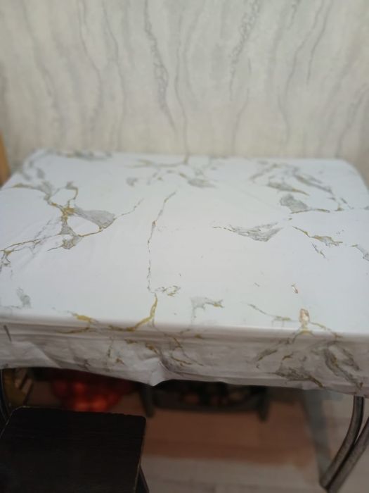 Продам стол на кухню 10тыс