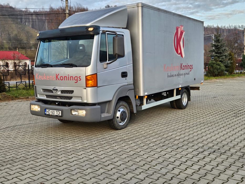 Efectuez transport marfa, cu autoutilitara 3,5t , la pret avantajos