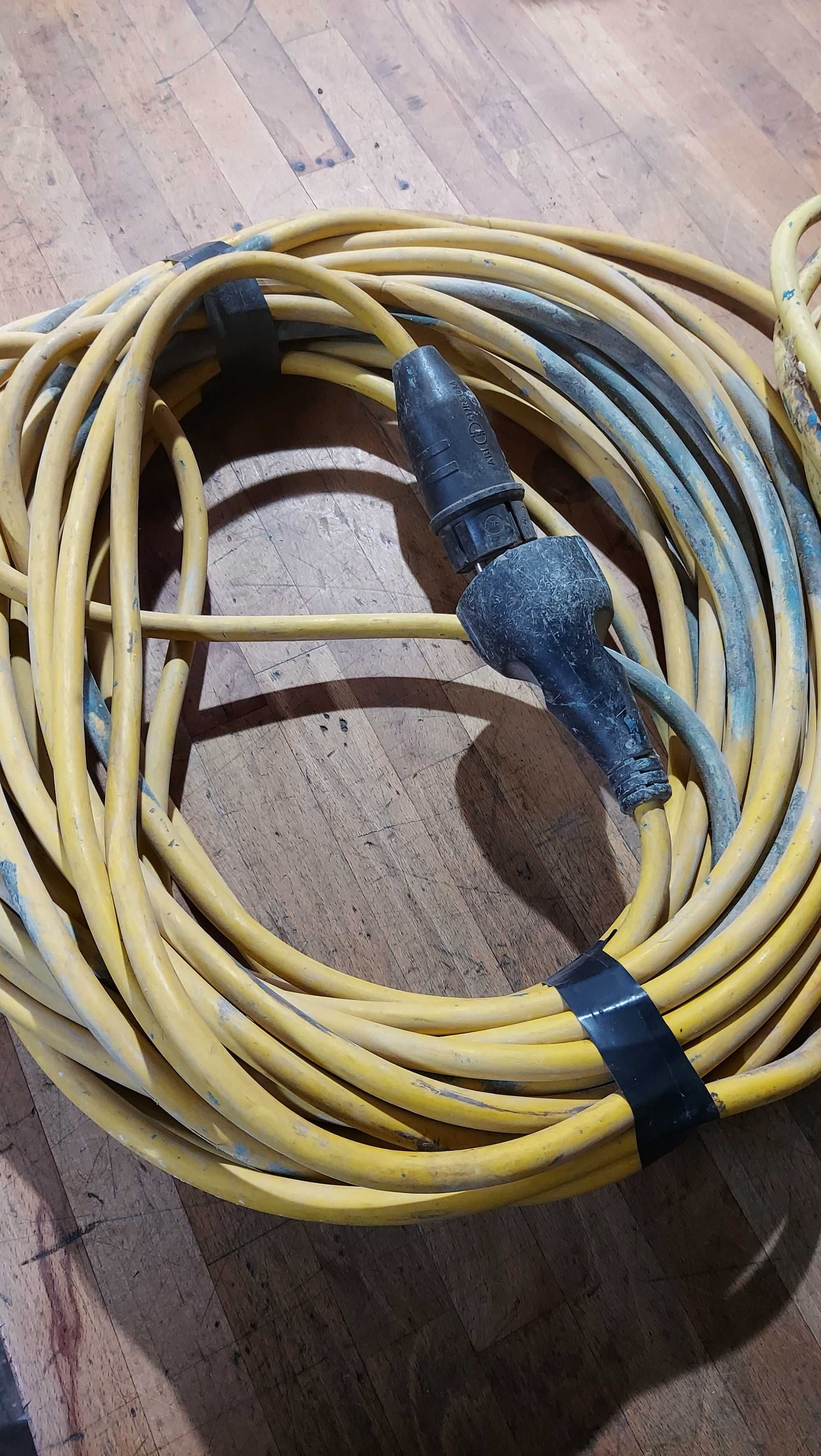 prelungitor cablu  25m 220v