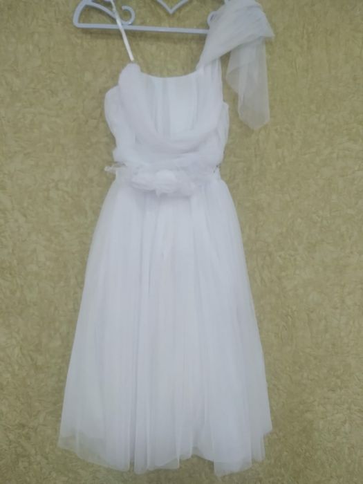 Продам платье для девочки