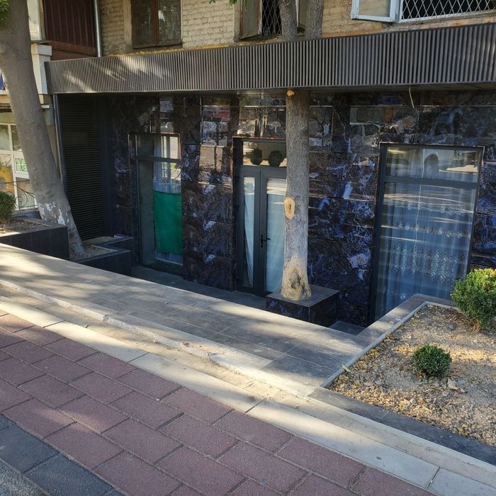 Прадается Нежилое помещение, 1 я линия