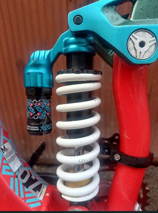 Vând bicicleta Giant faith 1