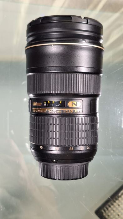 Obiectiv Nikon 24-70 f2.8 impecabil