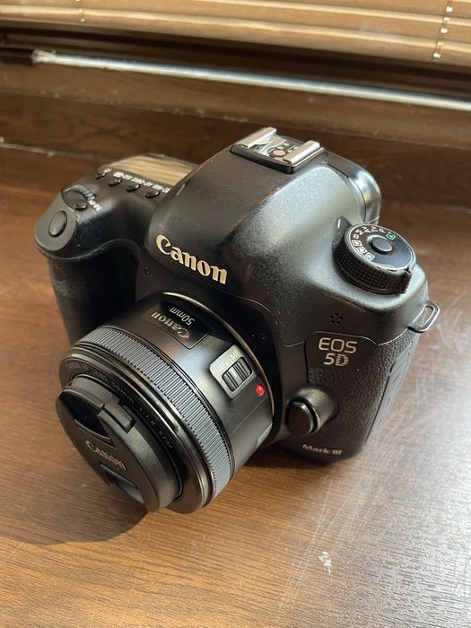 Срочно зор холатида Canon Mark 3 5D
