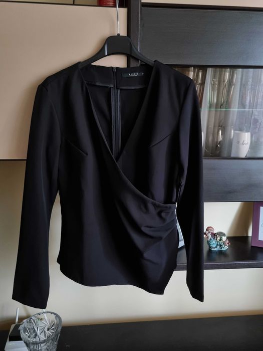 Oferta bluze petrecute/camasi rosii S Stradivarius, Bershka