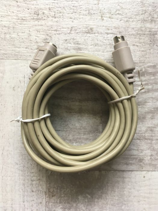 Cablu pentru periferice calculator, mufe PS/2. Lungime 5m!