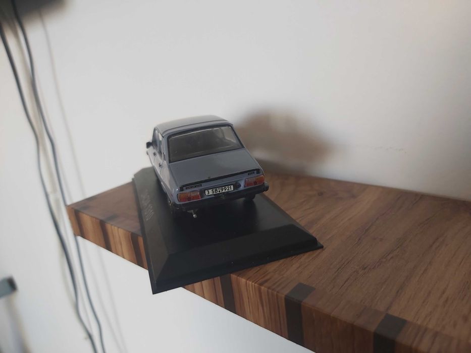 Macheta metalica Dacia 1310 culoare bleo Canada (scara 1/43)