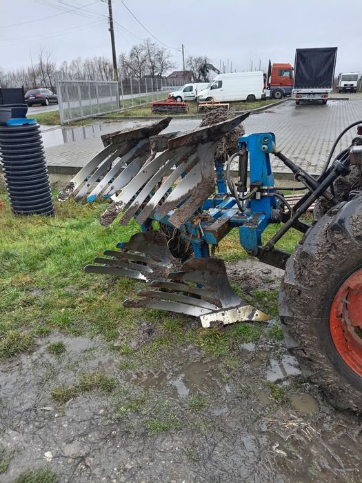 Vând plug reversibil