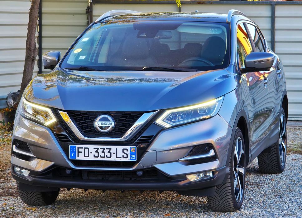 Nissan Qashqai Tekna / Full LED / Panoramic / Piele / Euro 6 / Garantie 1an