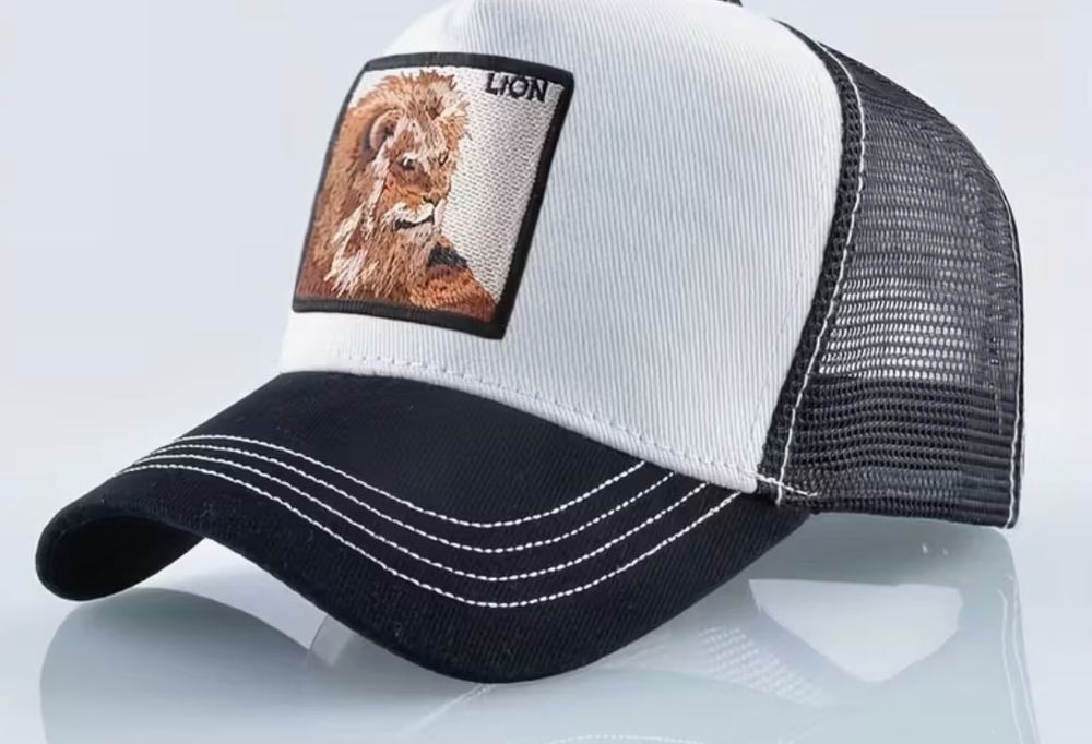 Шапки с козирка подходящи за вас !