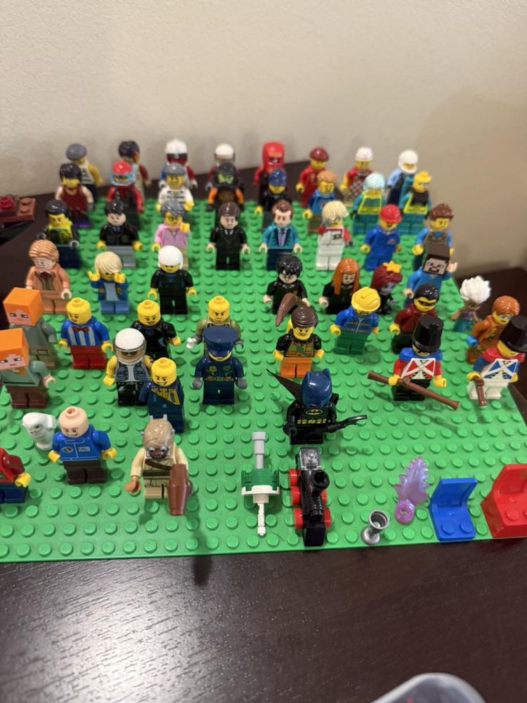 Лот различни сетове  Lego/Лего +над 90фигурки