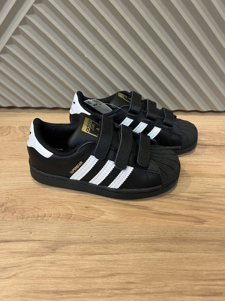 Кроссовки оригинал adidas superstar 30 р.