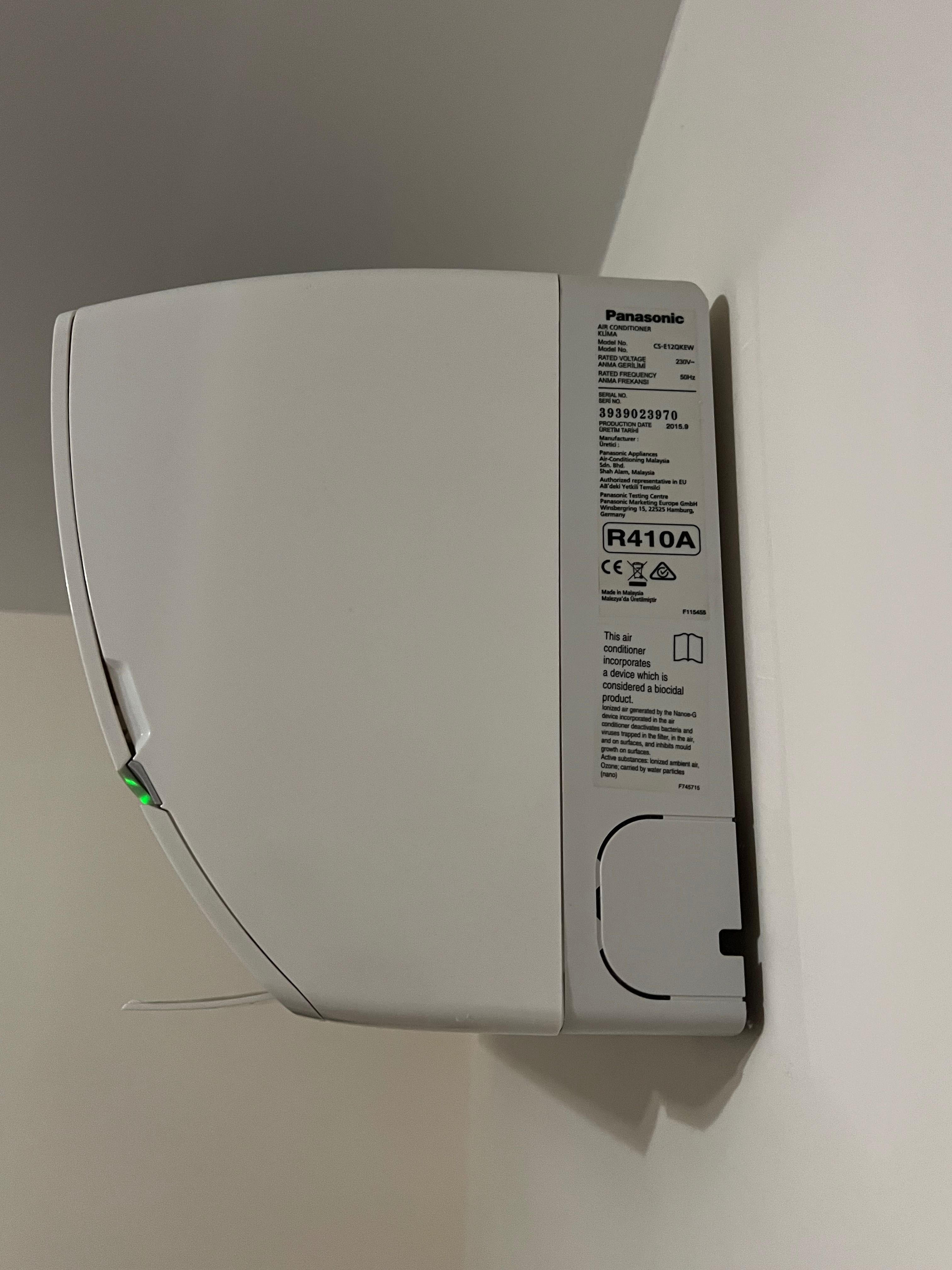 Продавам инверторен климатик Panasonic 12-ka в много добро състояние !