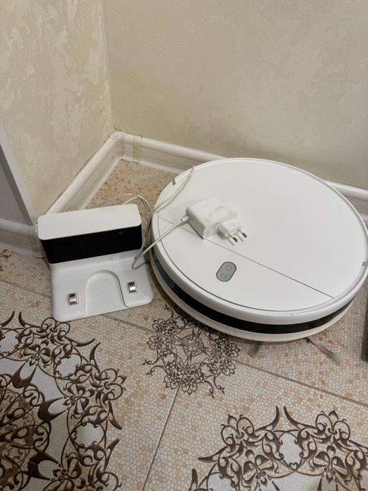 Продам робот пылесос