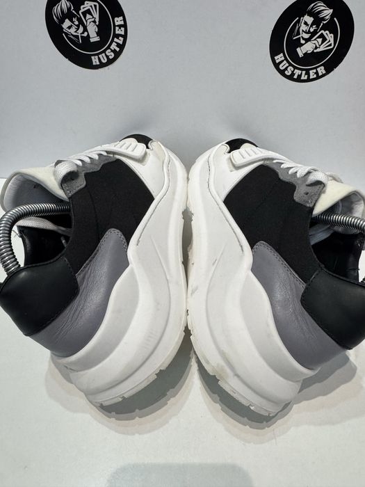 Сникърси BURBERRY.Номер 39