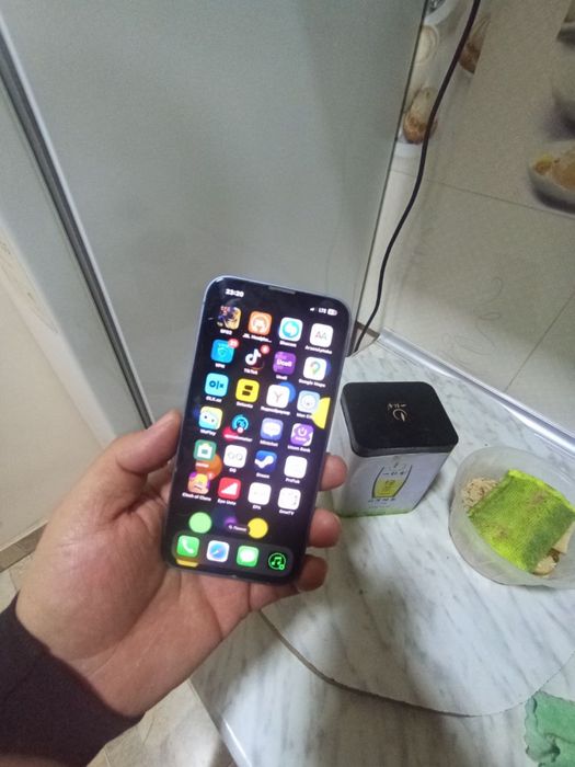 Iphone 14.  Xotira 128 idial sostayaniya