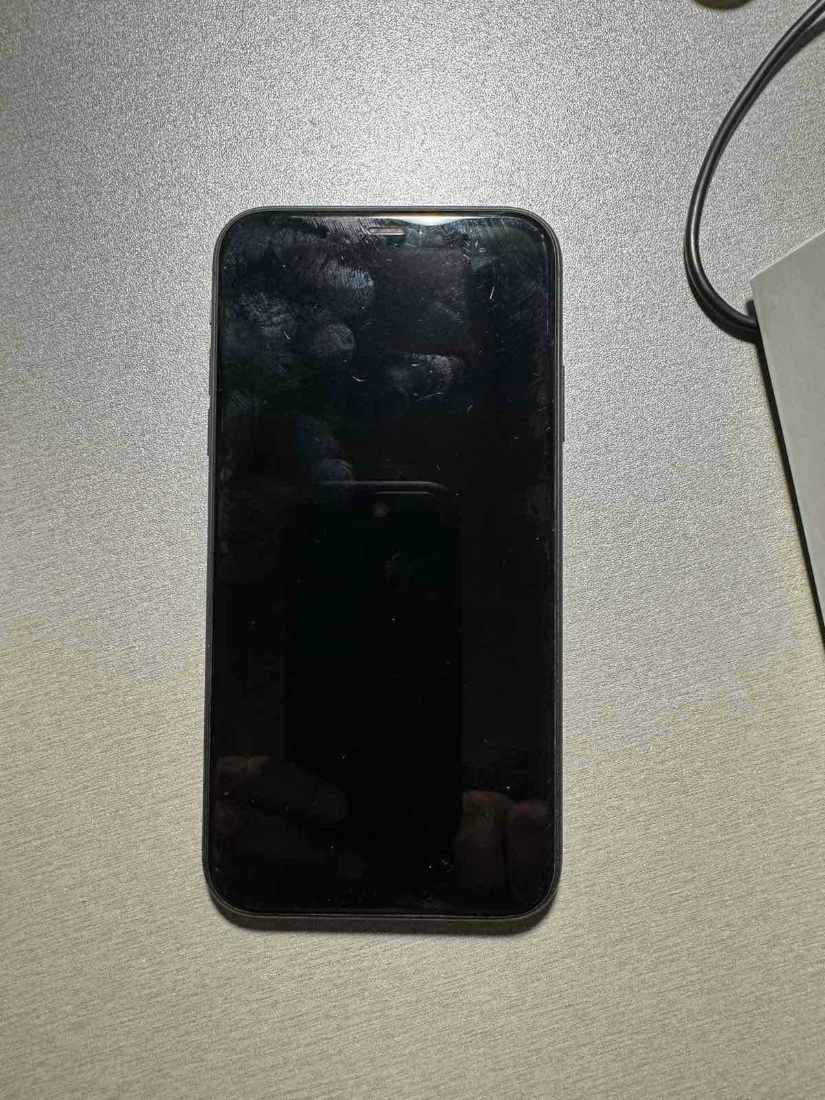 Iphone 11, Black, 64 GB