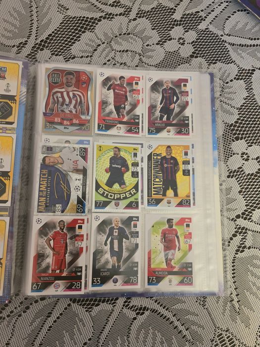 Футболно списание, плакат и карти