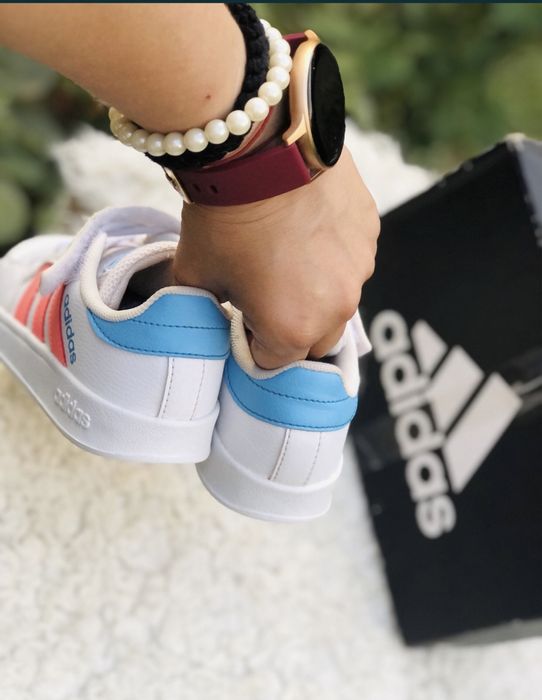 Adidasi fata ADIDAS-marimea 28,inter18cm,nu ghete piele Geox,Zara,
