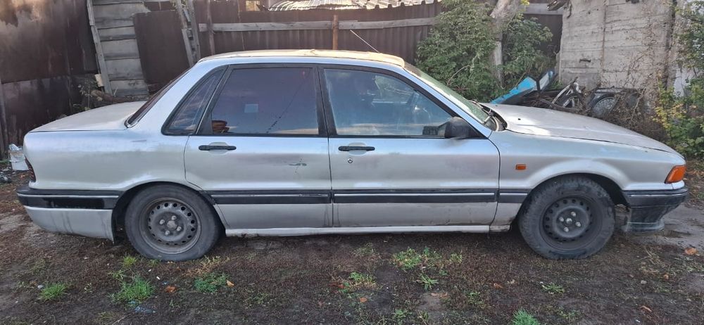 Продам машину Mitsubishi