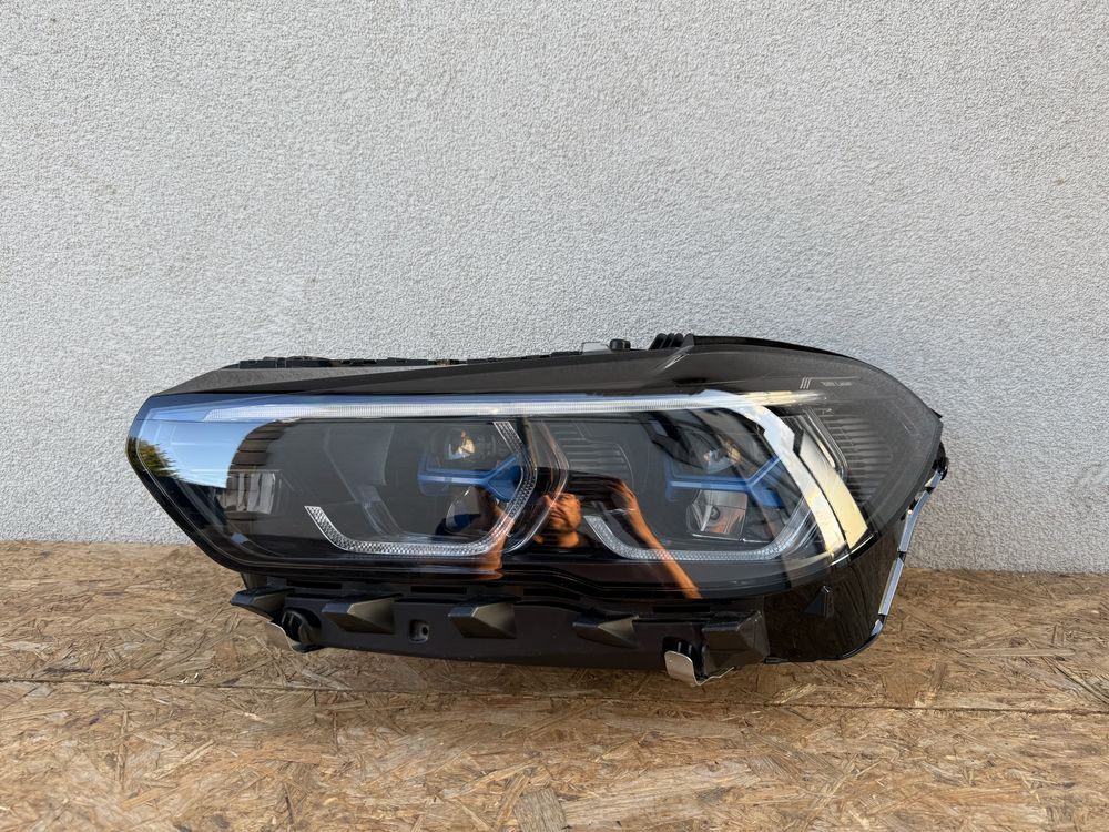 Far stanga BMW X5 X6 G05 G06 LASER SHADOW LINE BLACK Original Europa
