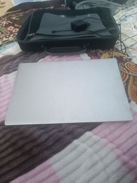 Ноутбук acer сатылады.