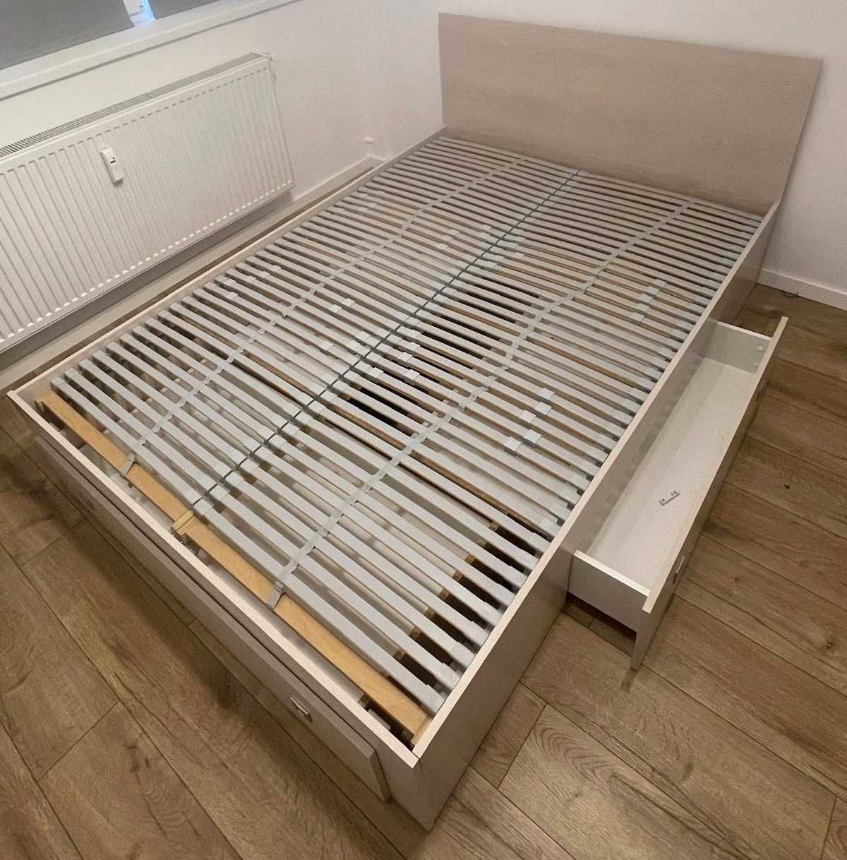 Pat dublu cu sertare si somiera; Pret fara saltea 200x140 cm