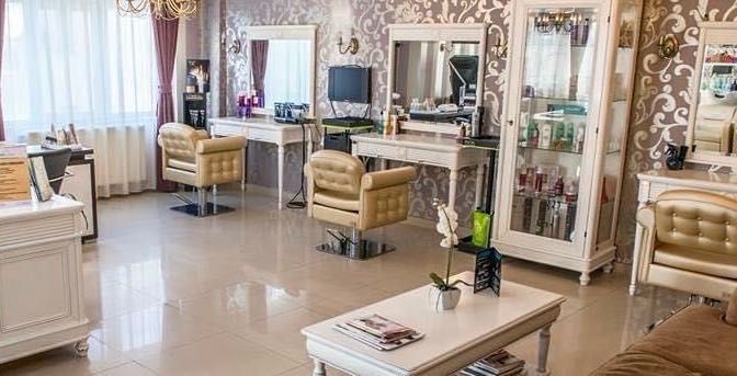 Închiriez spatiu -post coafor Căutăm colegă hairstylist