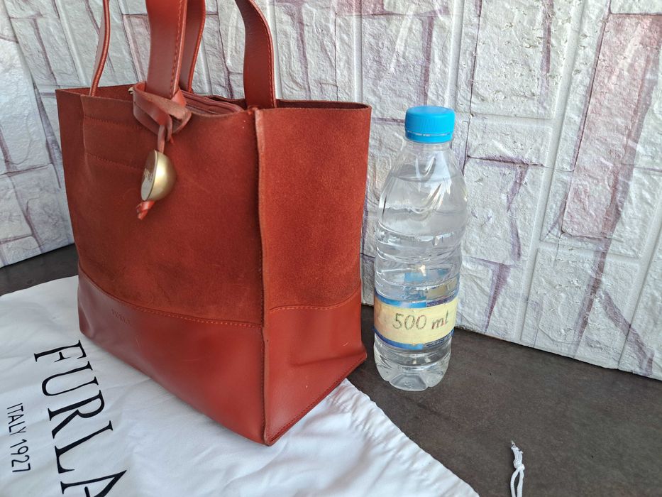 дамска чанта,Furla  малка керемидена чантичка-естествена кожа