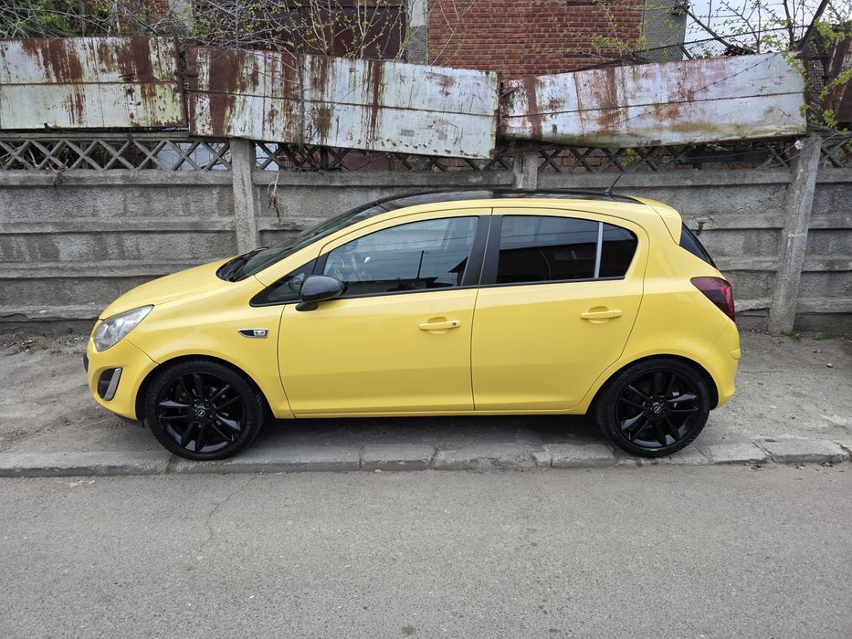 Opel Corsa D 1.3 BLACK EDITION