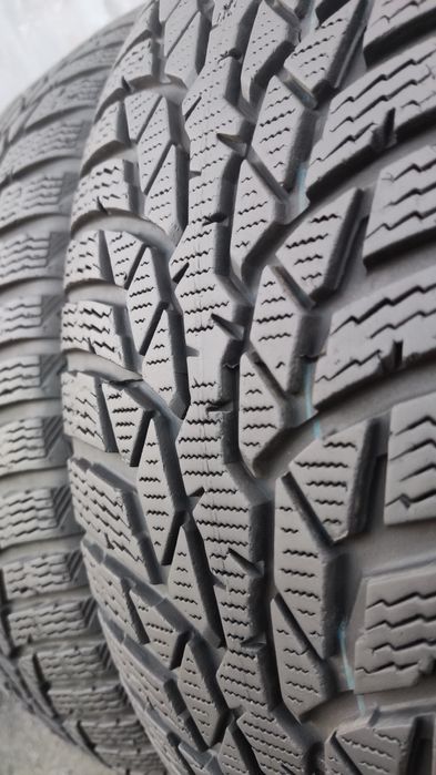 2бр. зимни гуми 205/55/16 Nokian WR D4 
dot4022
6.98мм
Много добро със
