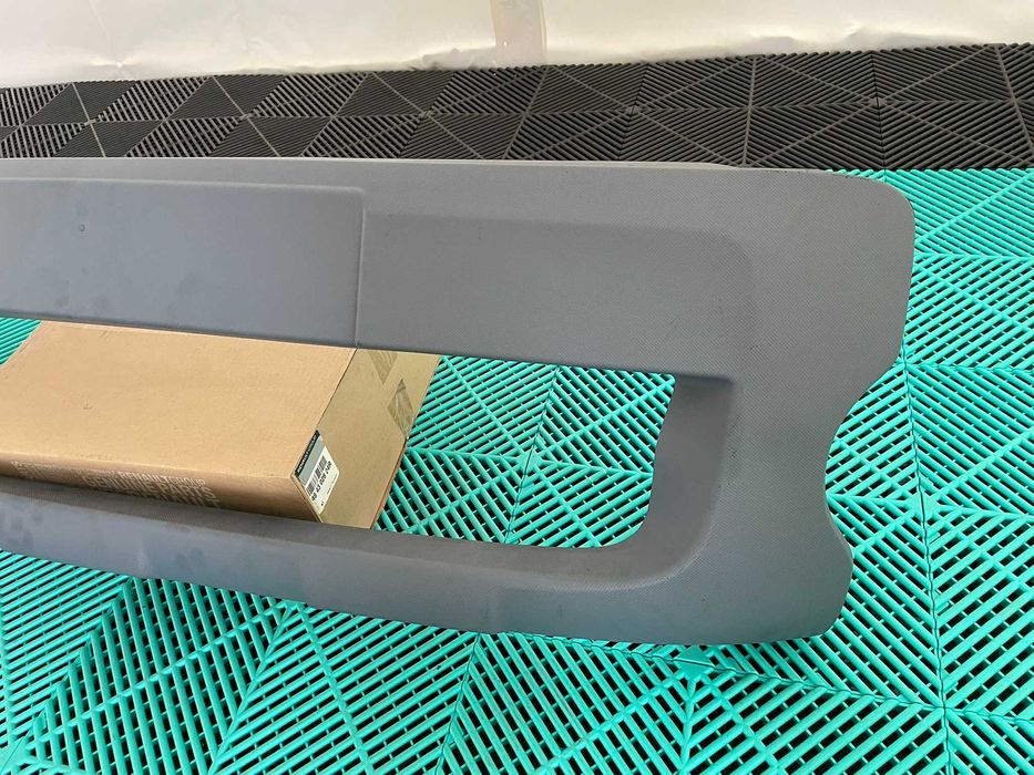 Ornament spoiler bara fata Kangoo 2 2007-2020 nou original Renault
