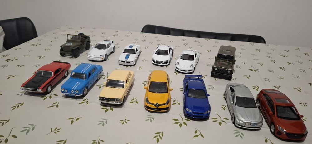 Mașini Welly din metal