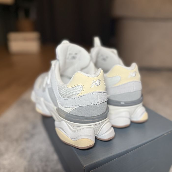 Оригинални New Balance 9060 - 40 размер, 25см маратонки