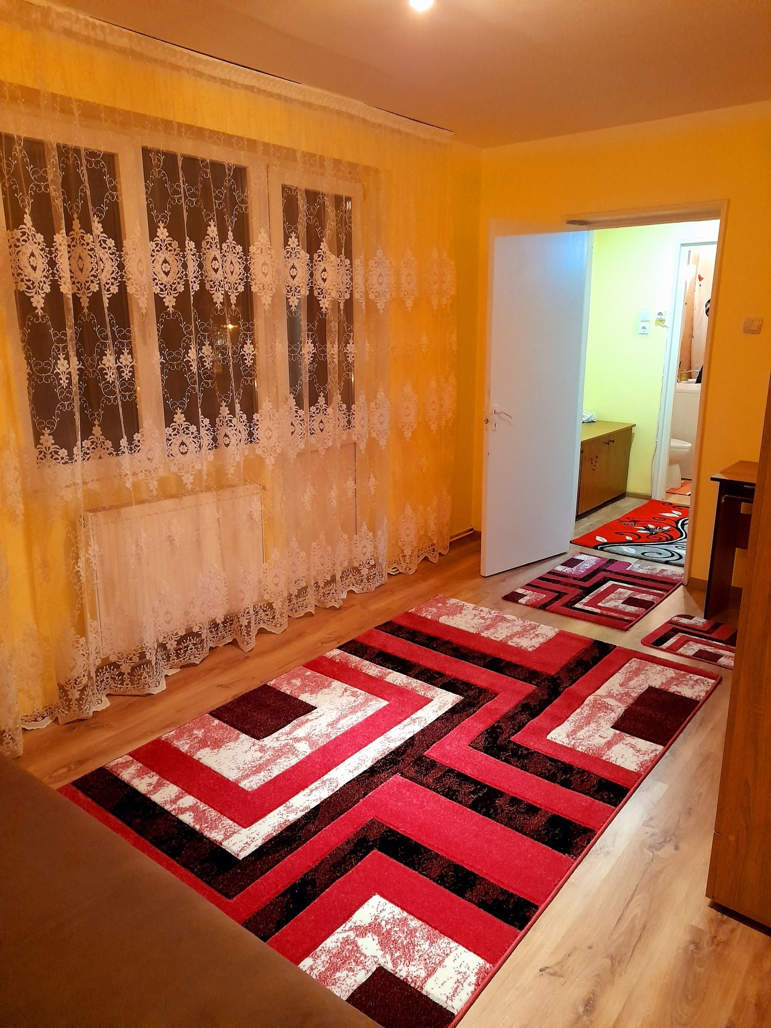 Închiriez apartament 2 camere mobilat