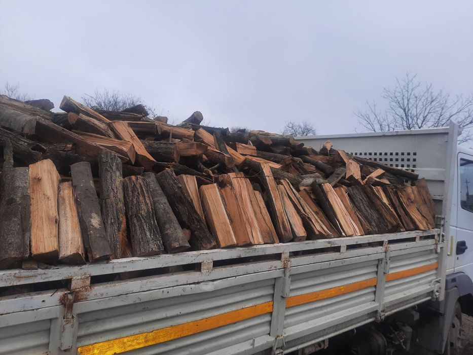 Lemne de foc de vanzare