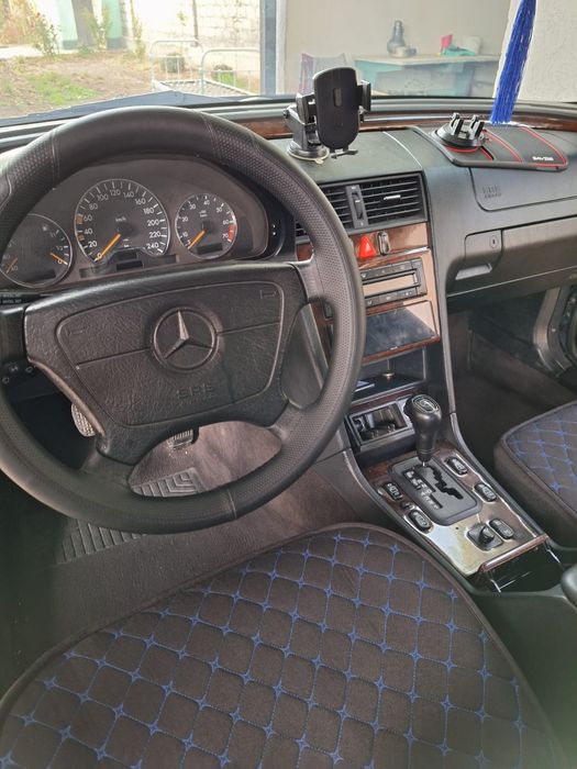 Продается мерс 202