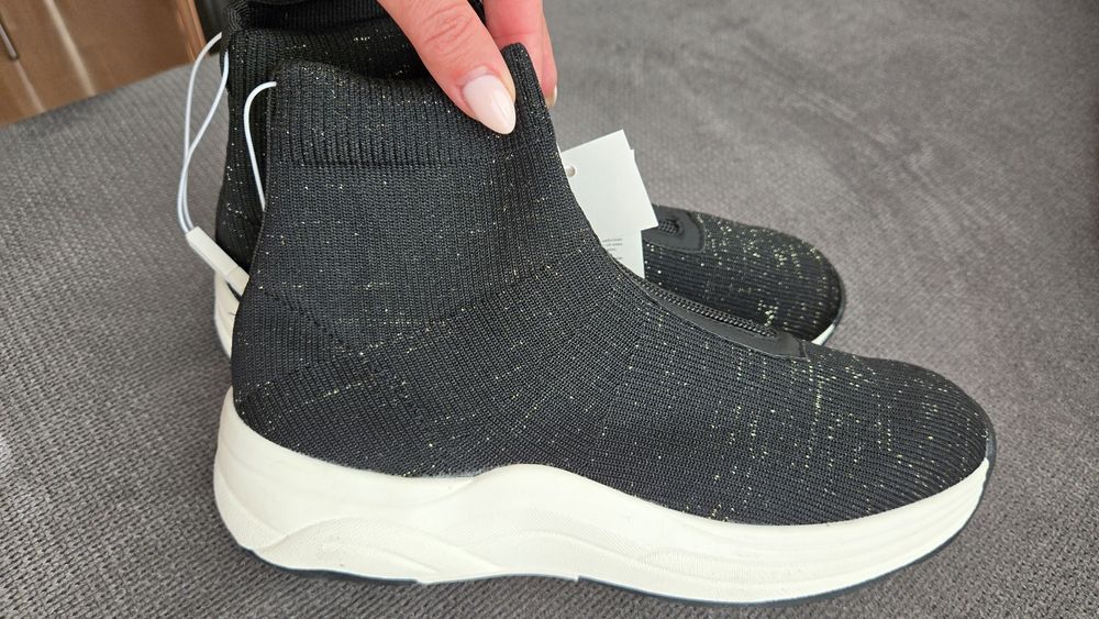 Reserved спортни леки обувки 38 номер