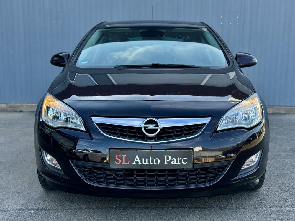Opel Astra J / 1.7 CDTI / 110 CP / An 2012 / Euro 5