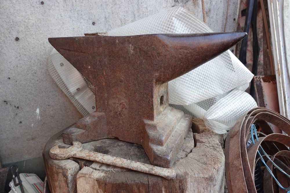 Nicovala pentru fierărie de 100 kg