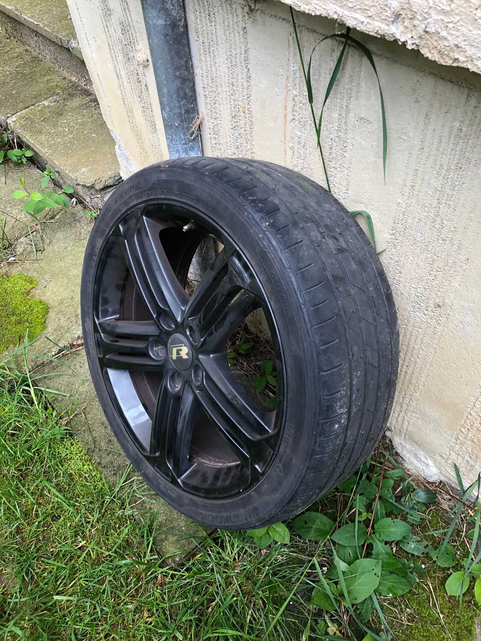 4 x Roti R18 VW Golf R-Line  225/40R1892W